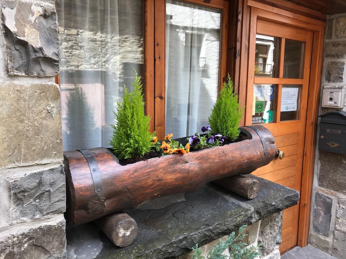 Hostal Ezkaurre Isaba Dış mekan fotoğraf